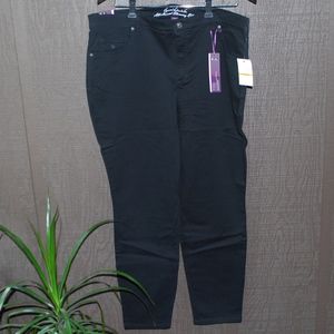 New Gloria Vanderbilt Black Skinny Jean Amanda Fit
